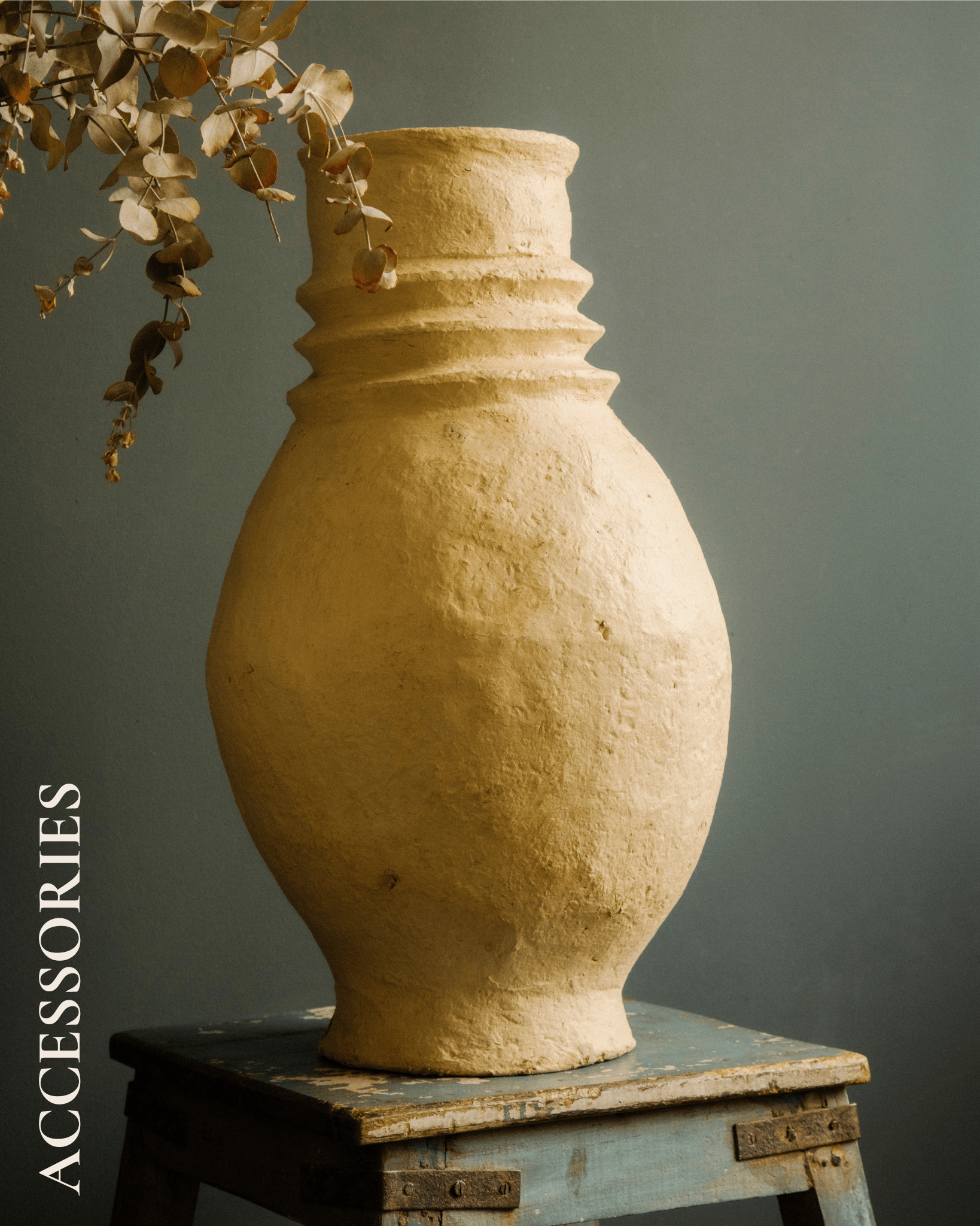 Paper maché larga vase